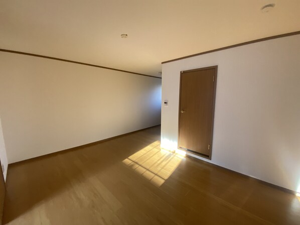 ル・クプル プラースⅡの物件内観写真